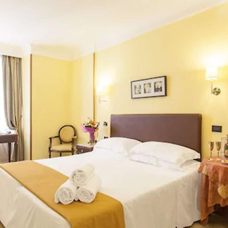Hotel Tuscolana Roma Eksteriør bilde