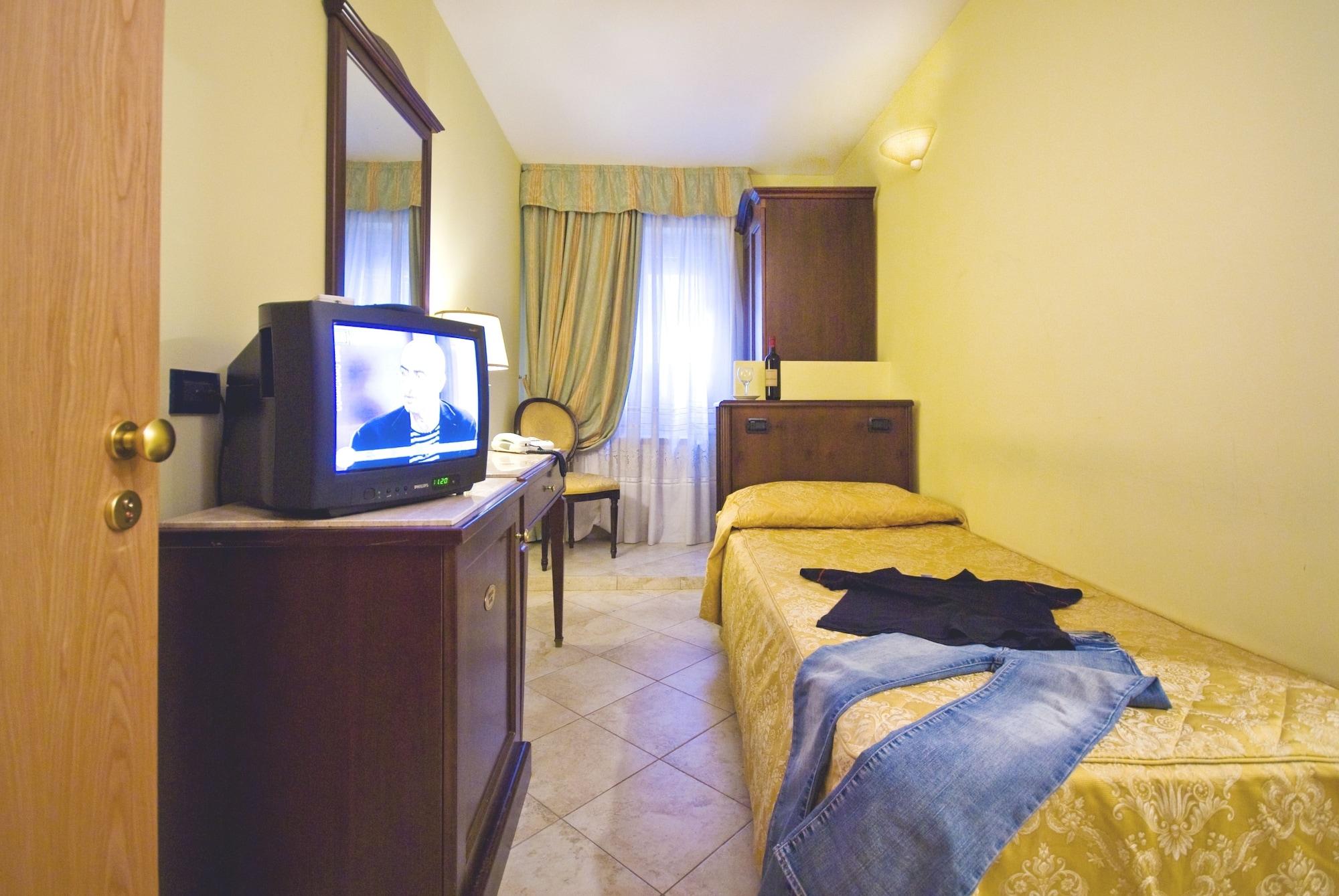 Hotel Tuscolana Roma Eksteriør bilde