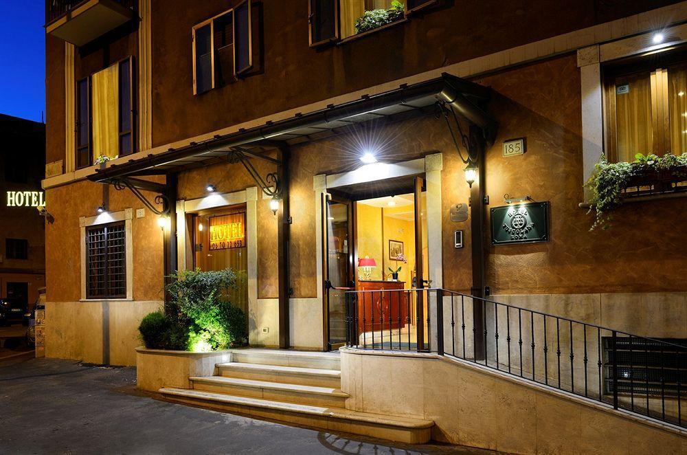 Hotel Tuscolana Roma Eksteriør bilde